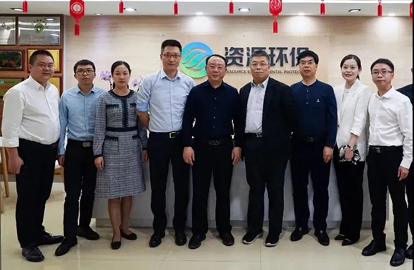江西崇義縣委李國泉書記一行蒞臨資源環(huán)?？疾旖涣? /></div>
                                    <div   id=